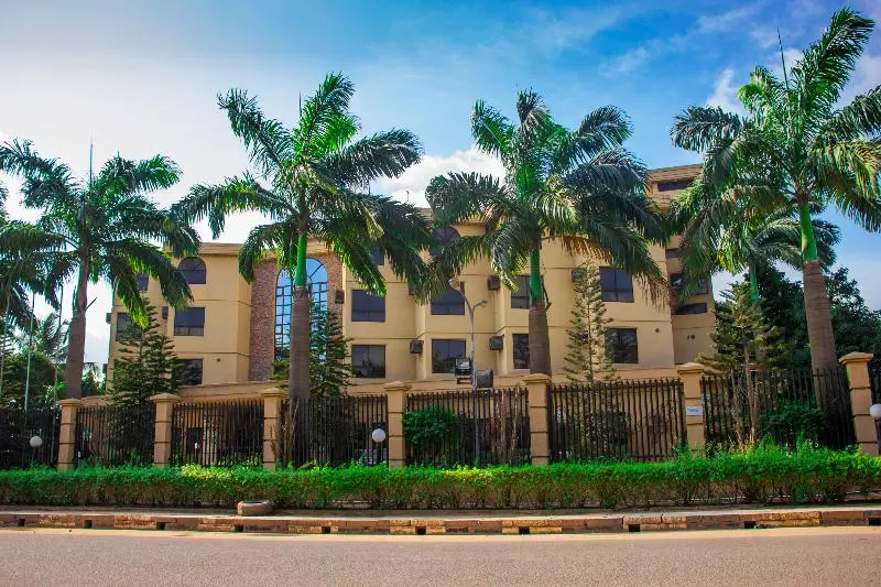 Dees Hotels, Apartments And Suites