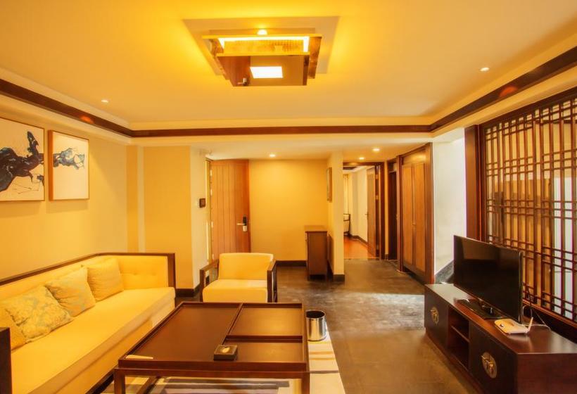 Отель Lijiang Jin Mao Unique & Resort