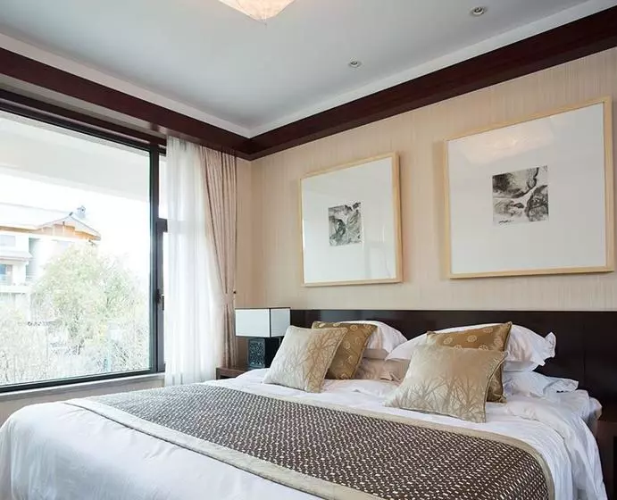 ホテル Lijiang Jin Mao Unique  & Resort