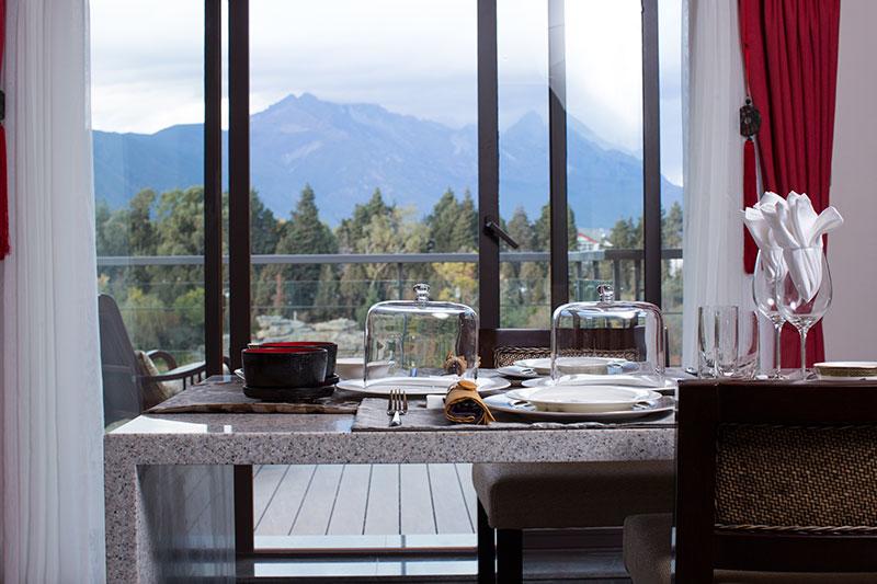 Отель Lijiang Jin Mao Unique & Resort