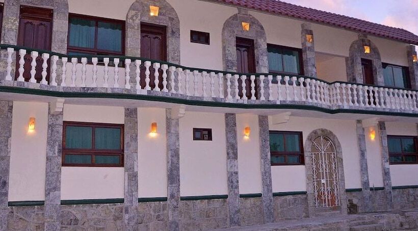 هتل Parador Jl