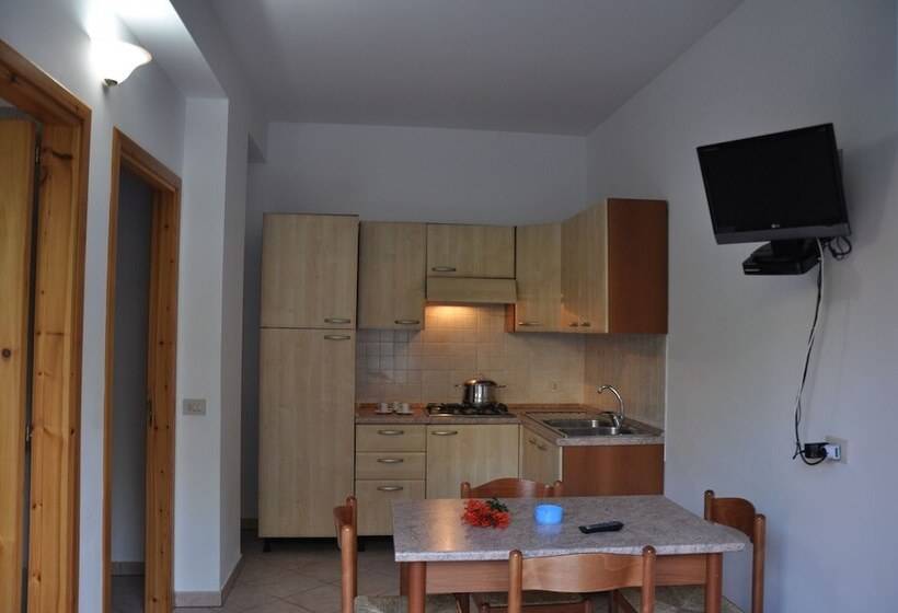 Rosy Hotel Residence