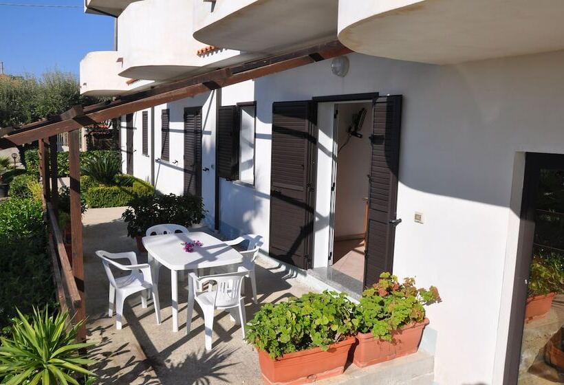 Rosy Hotel Residence