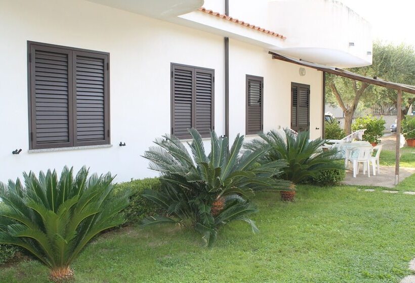 Rosy Hotel Residence