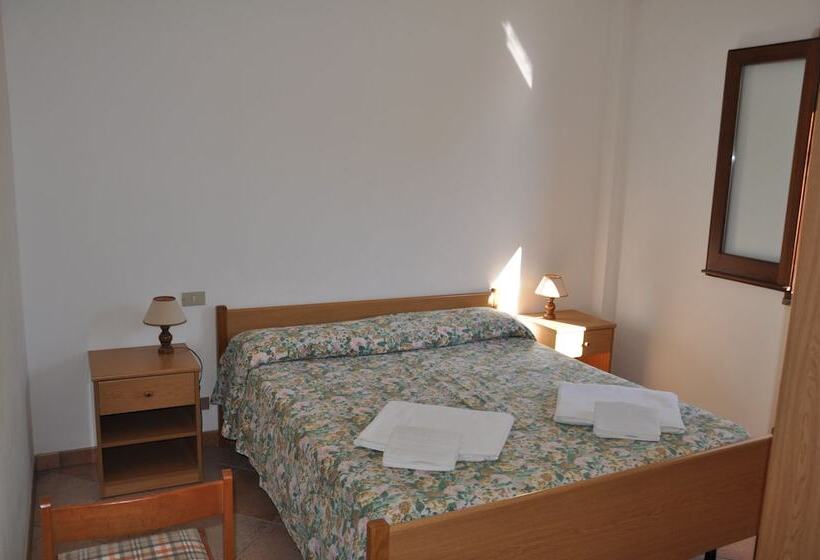 Rosy Hotel Residence