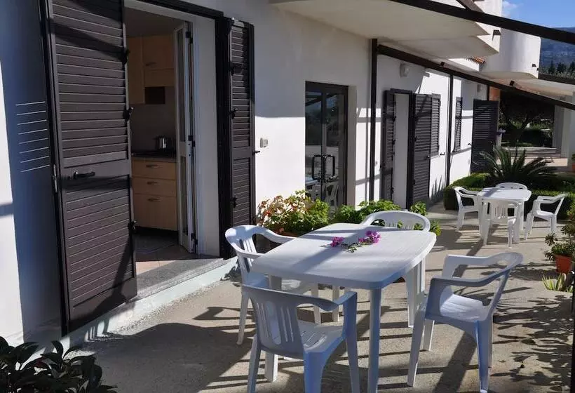 Rosy Hotel Residence