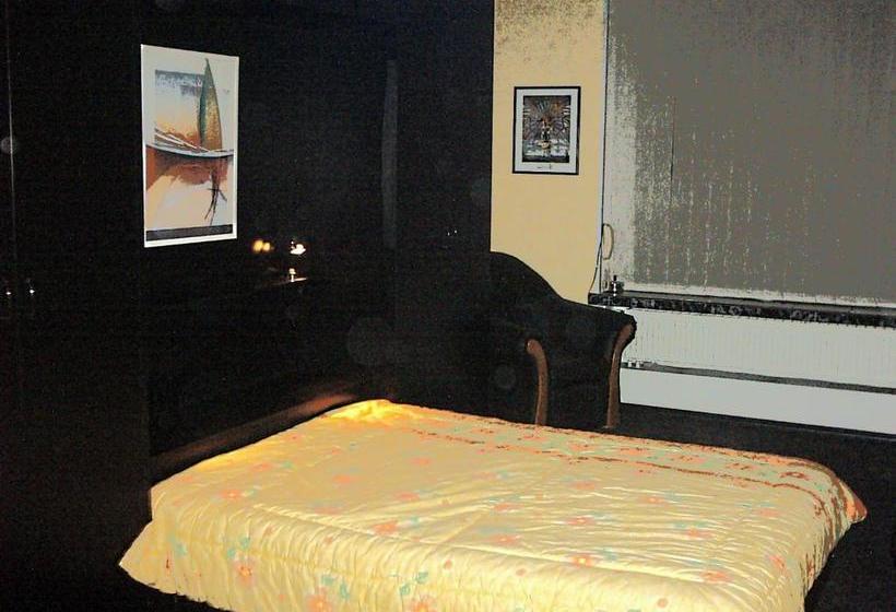 هتل Rompromo Plus Accommodation