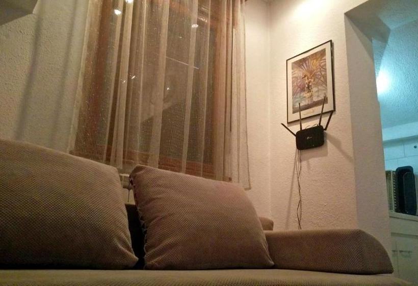 هتل Rompromo Plus Accommodation