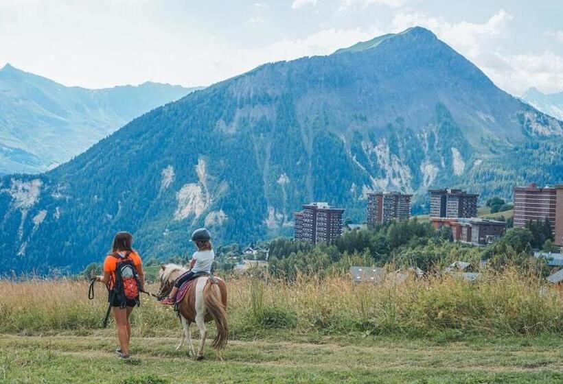 Отель Résidence Goélia Les Terrasses Du Corbier