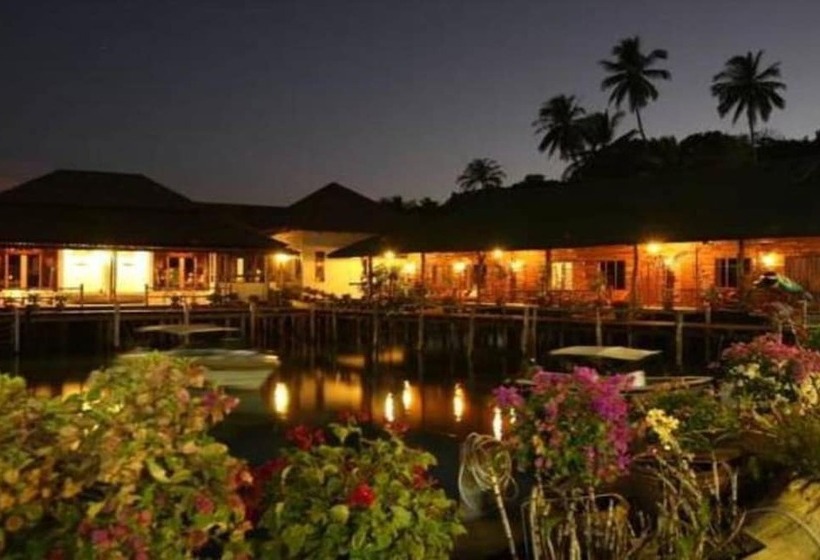 Отель Salakphet Resort