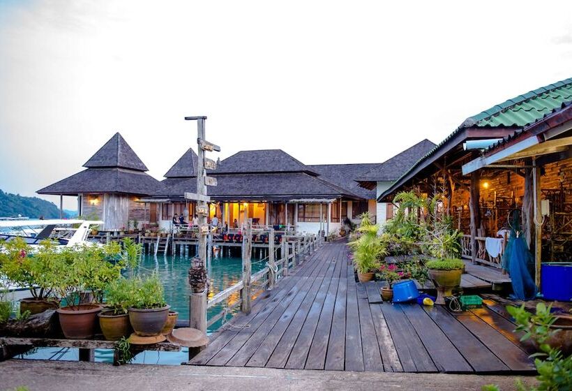 Отель Salakphet Resort