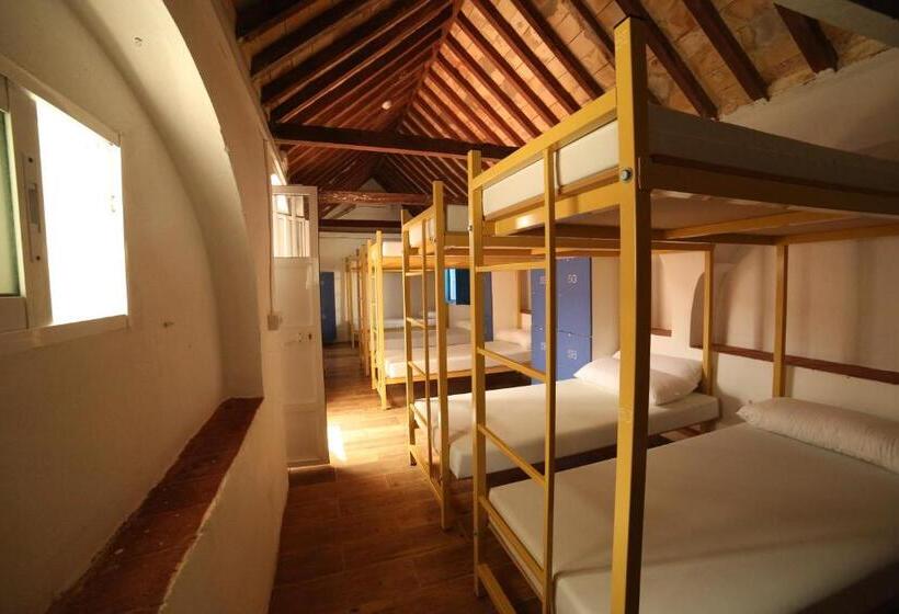 Wake Up In Tarifa Hostel & Restaurant Lounge