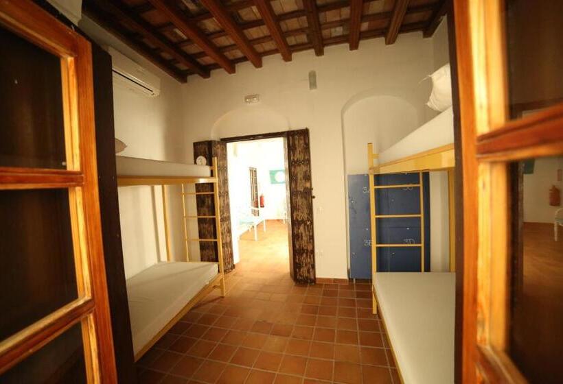 Wake Up In Tarifa Hostel & Restaurant Lounge