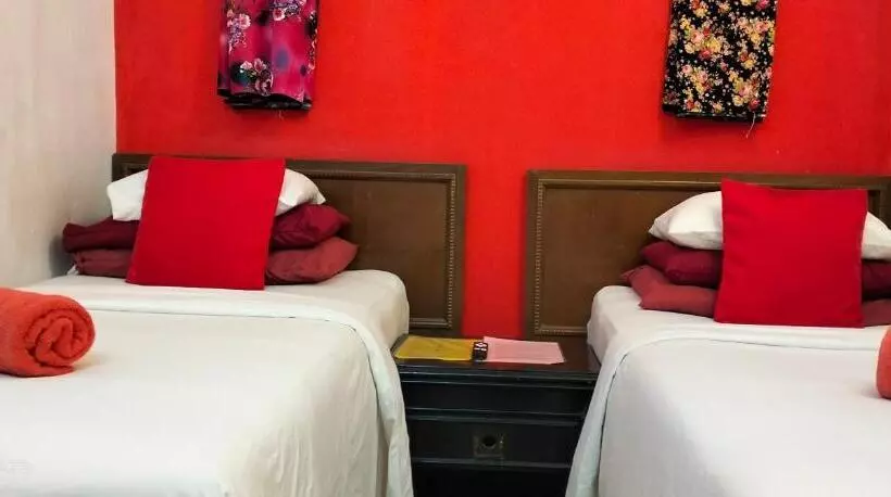 Retkeilymaja Forest Paradise Inn Teluk Bahang Private Malay Traditional House Concept