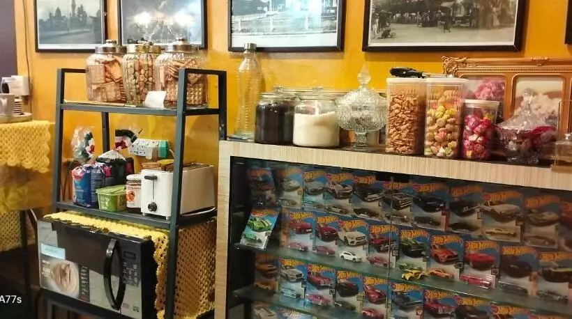 Retkeilymaja Forest Paradise Inn Teluk Bahang Private Malay Traditional House Concept