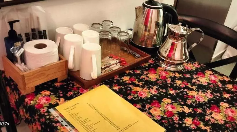 Retkeilymaja Forest Paradise Inn Teluk Bahang Private Malay Traditional House Concept