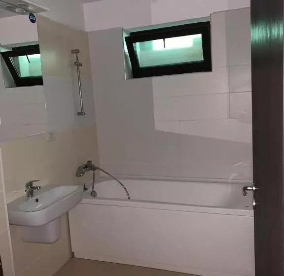 Apartamente Deluxe / Imobiliare Garcea Titu