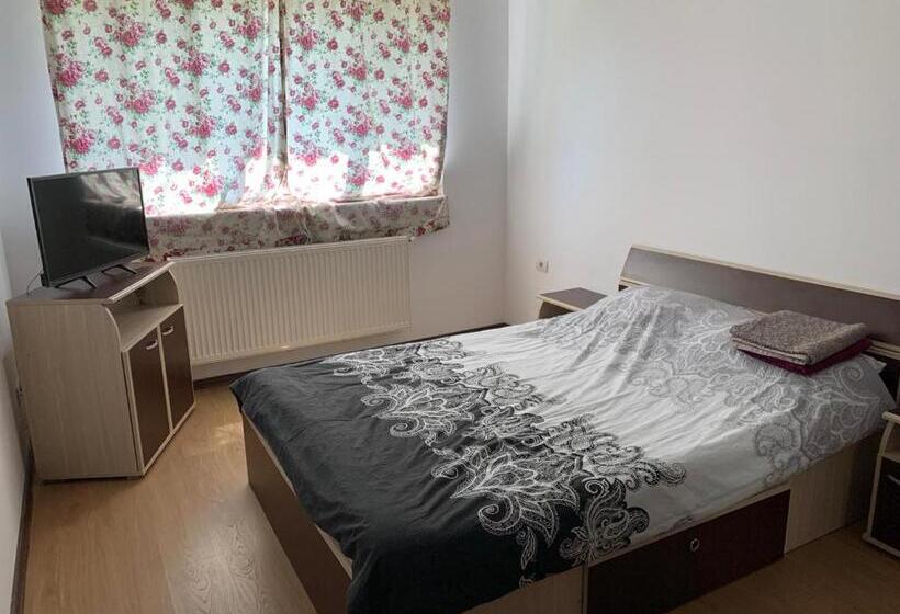 Apartamente Deluxe / Imobiliare Garcea Titu