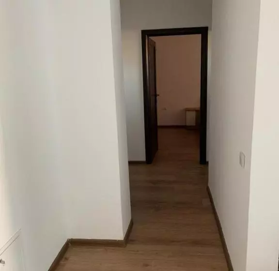 Apartamente Deluxe / Imobiliare Garcea Titu