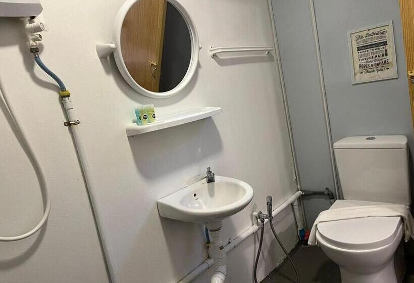 בית מלון כפרי 1108 Carebin Slim River