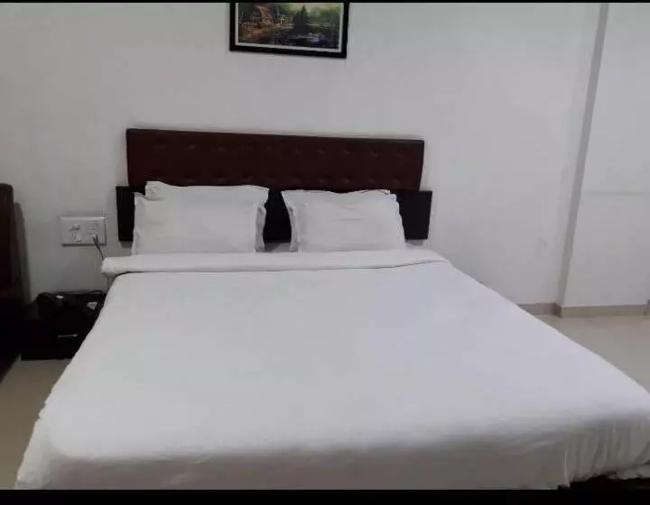 ホテル Anand Inn
