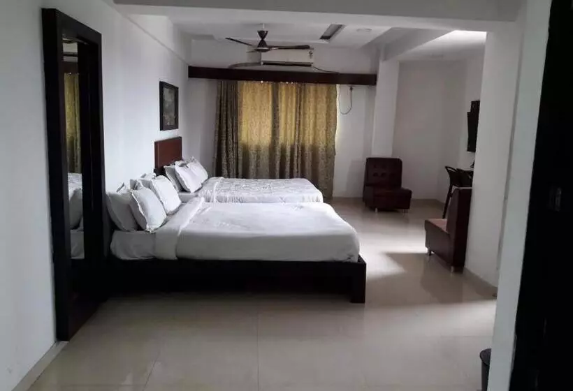 ホテル Anand Inn