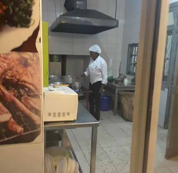 هتل Denobase Milimani