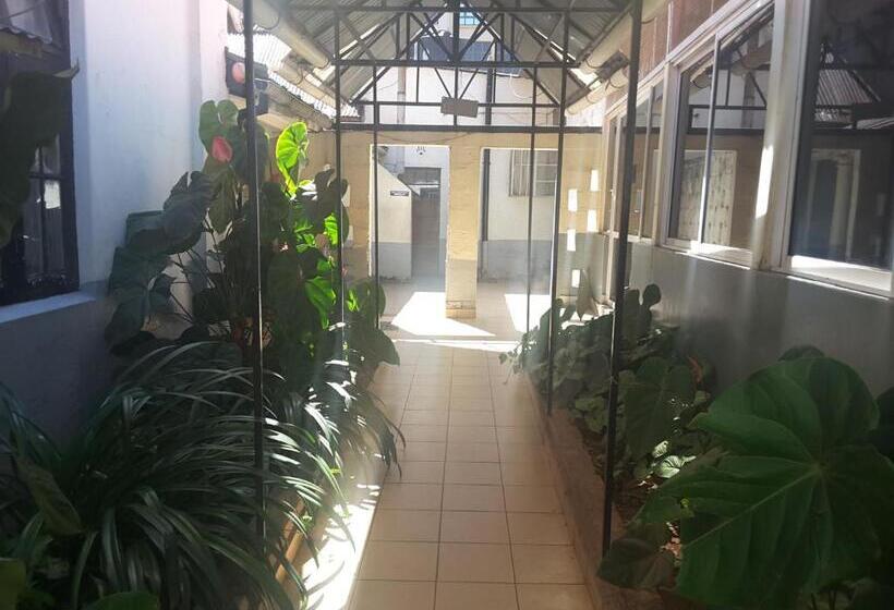 هتل Denobase Milimani