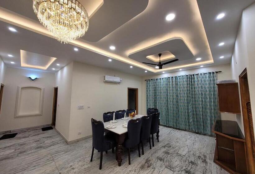 Pensão Regalia Home Sapphire Stay