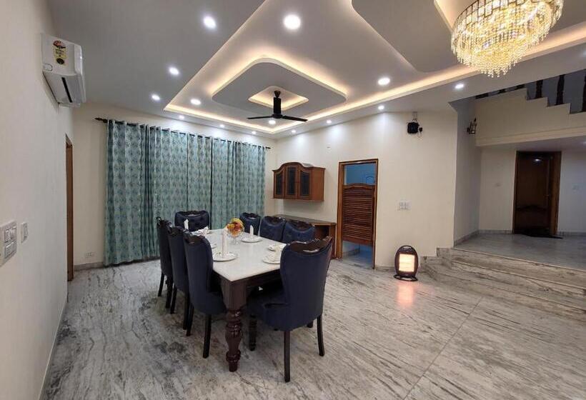 Pensão Regalia Home Sapphire Stay