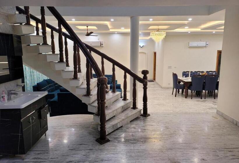 Pensão Regalia Home Sapphire Stay