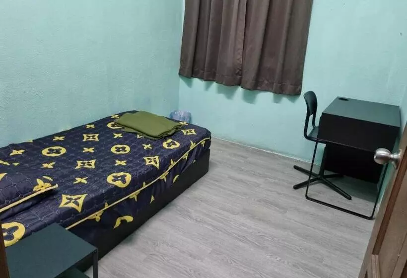 Majatalo E.r. Budget Inn