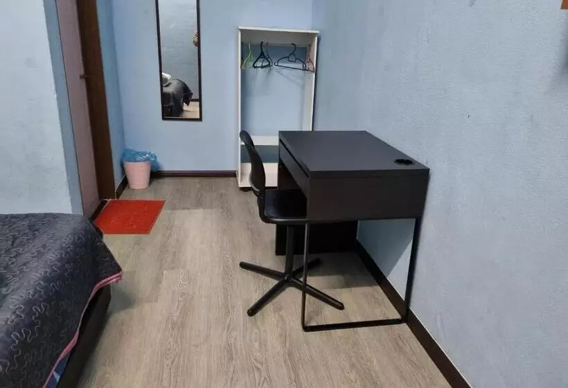 Majatalo E.r. Budget Inn