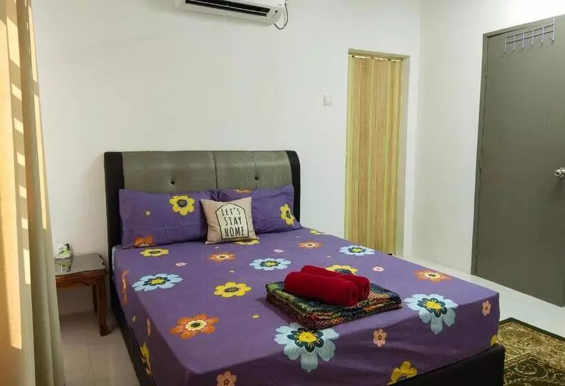 Majatalo Kayu Cengal Homestay