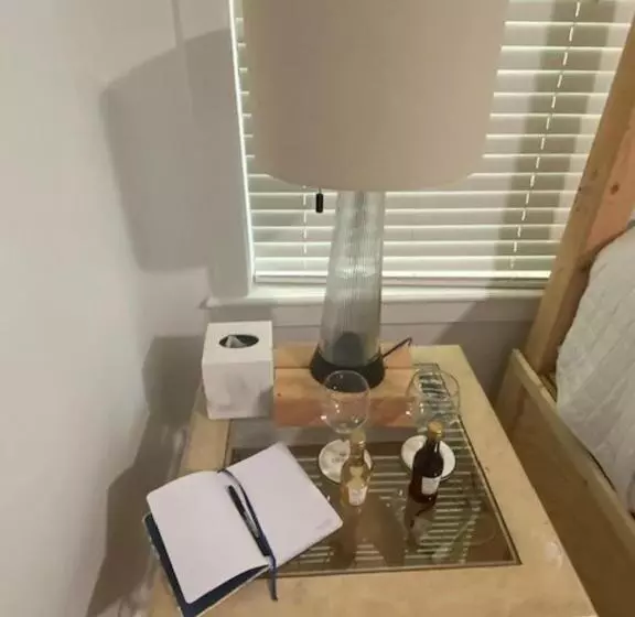 ペンション The White Cottage