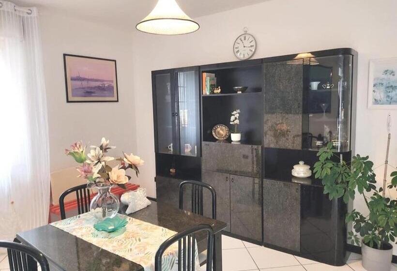 تختخواب و صبحانه La Casetta Di Angela