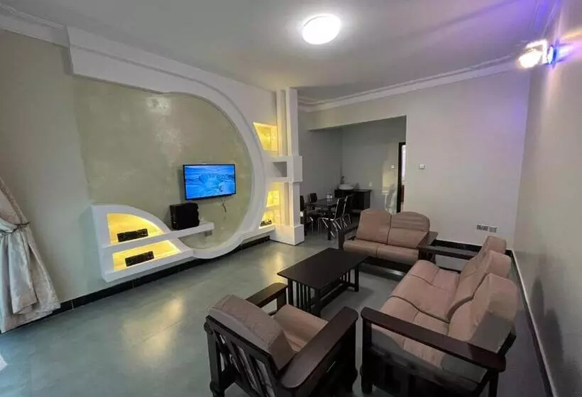 تختخواب و صبحانه Ronald Virtue Apartments
