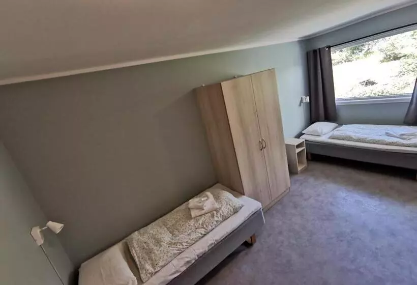 Big Bed & Breakfast