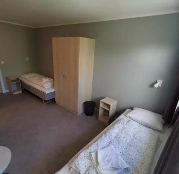 Big Bed & Breakfast