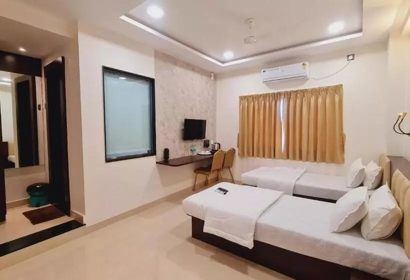 Hotelli Elegance Inn