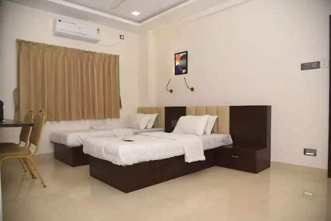 Hotelli Elegance Inn