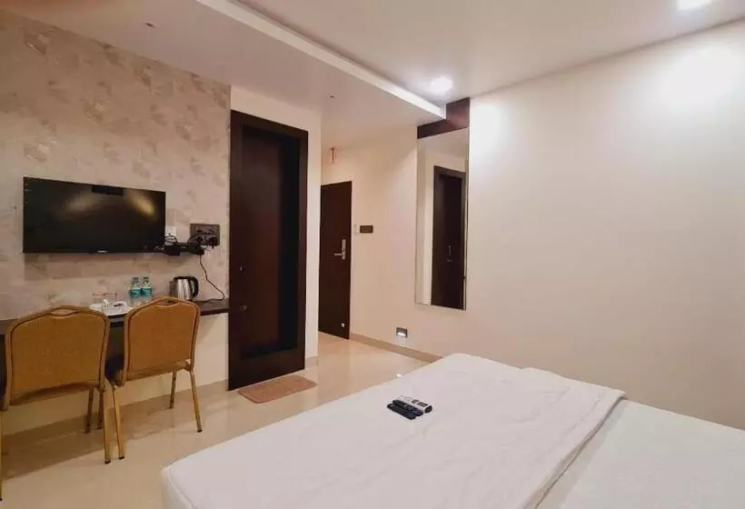 Hotelli Elegance Inn