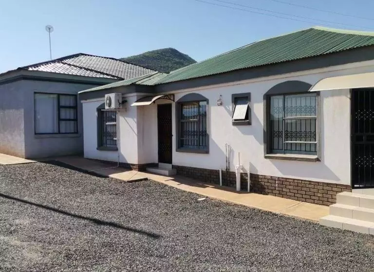 ホテル Kgakgamela Road Lodge
