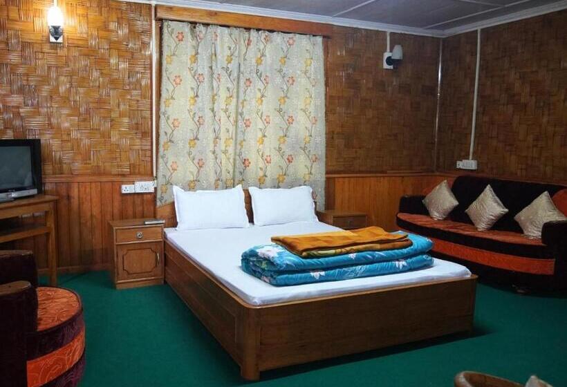 Hotel Reesum Resort &