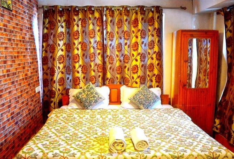 Hotelli The Holy Land