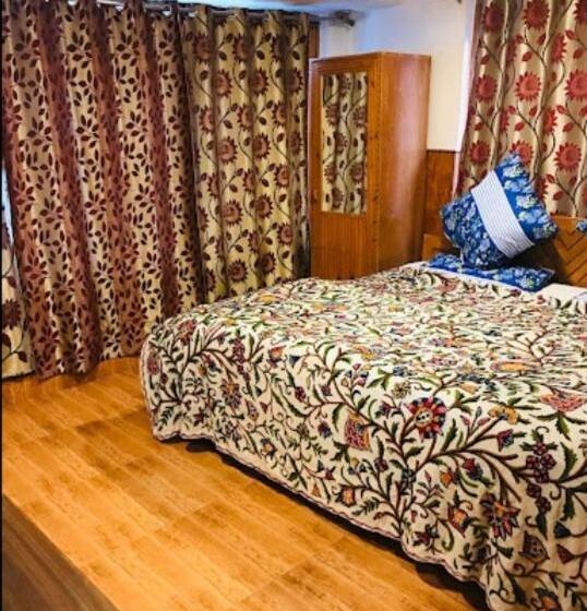 Hotelli The Holy Land