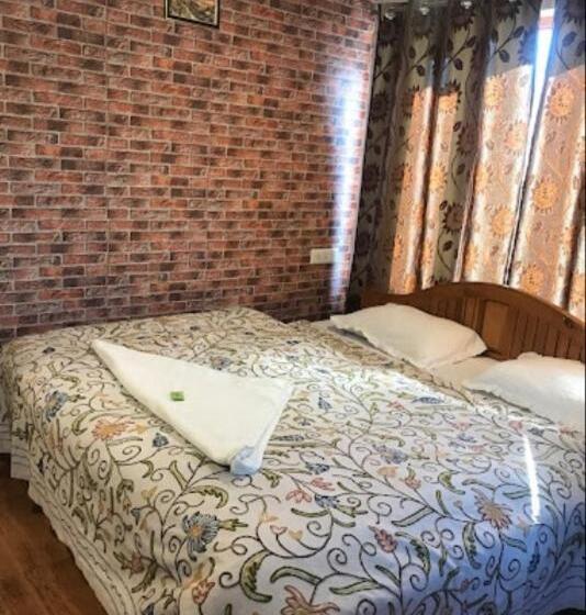 Hotelli The Holy Land