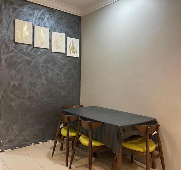 Pensão Dz Guest House