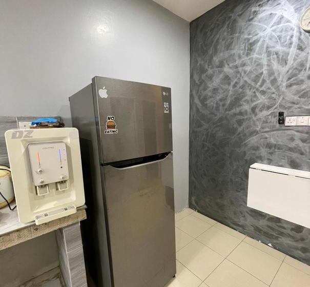 Pensão Dz Guest House