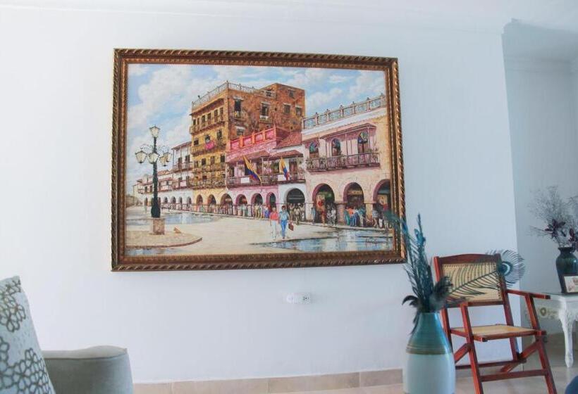פנסיון Hostal Confort Plaza
